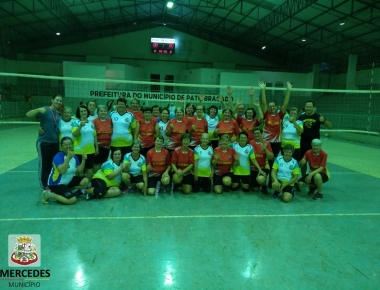 Modalidade de Voleibol Gigante participa de amistosos em Pato Bragado